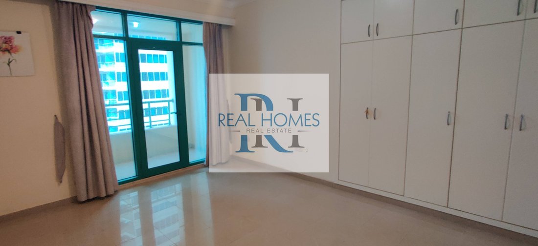 Apartment in Dubai Marina / Marsa Dubai, Dubai, United Arab Emirates 1 - 17719441