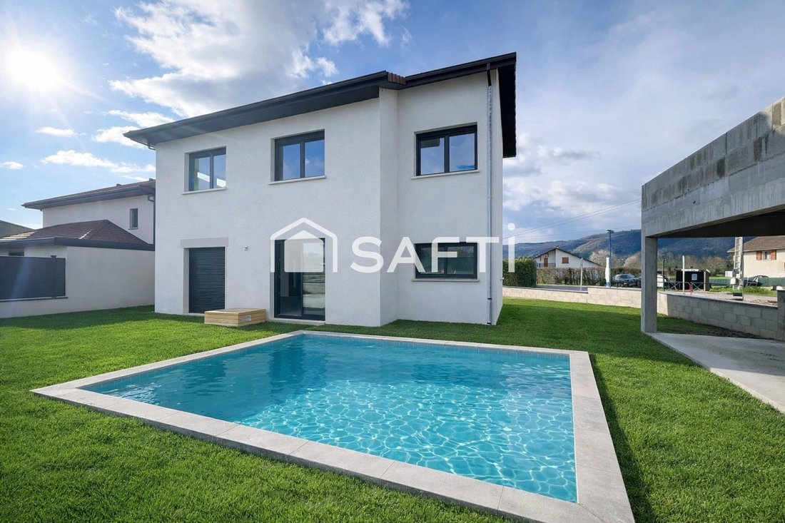 House in Saint-Blaise-du-Buis, Auvergne-Rhône-Alpes, France 1 - 17719601