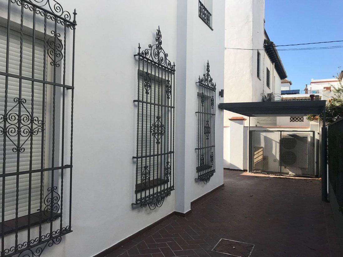 Chalet in Distrito Bellavista-La Palmera, Seville, Spain 3 - 17719530