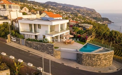 Villa in Ponta do Sol, Madeira, Portugal 1
