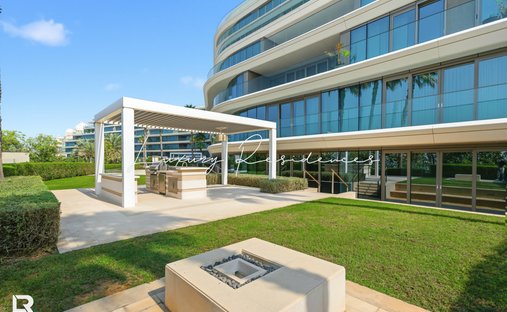 Apartment in Palm Jumeirah, Dubai, United Arab Emirates 1