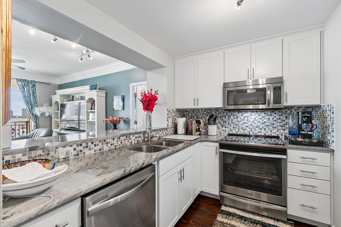 Condo in Tampa, Florida, United States 5 - 17719712