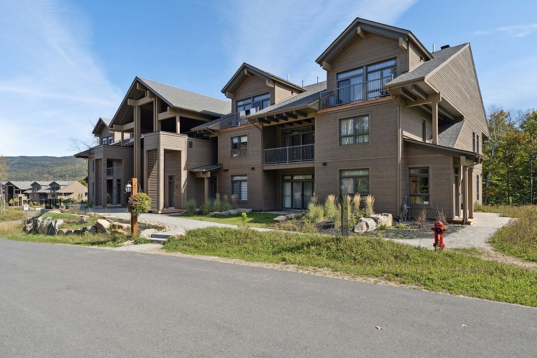 Condo in Mont-Tremblant, Quebec, Canada 2 - 17719705