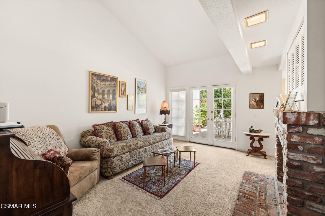 Townhouse in Agoura Hills, California, United States 5 - 17723330