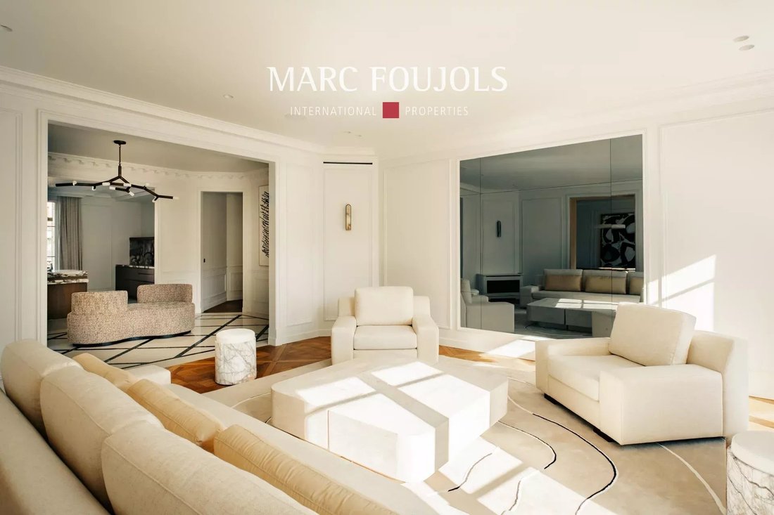 Apartment in Triangle d'Or, Paris 8e Arrondissement, Paris 3 - 17721215