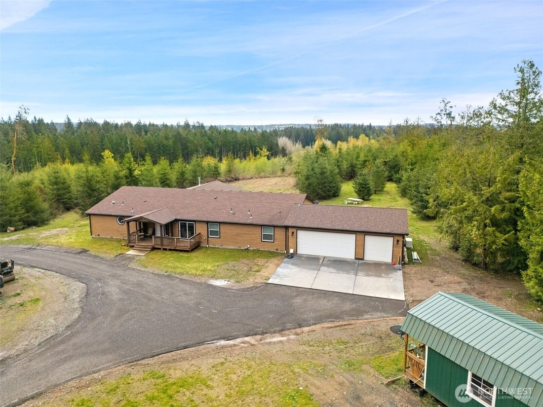 Poulsbo, Washington, United States 2 - 17724354