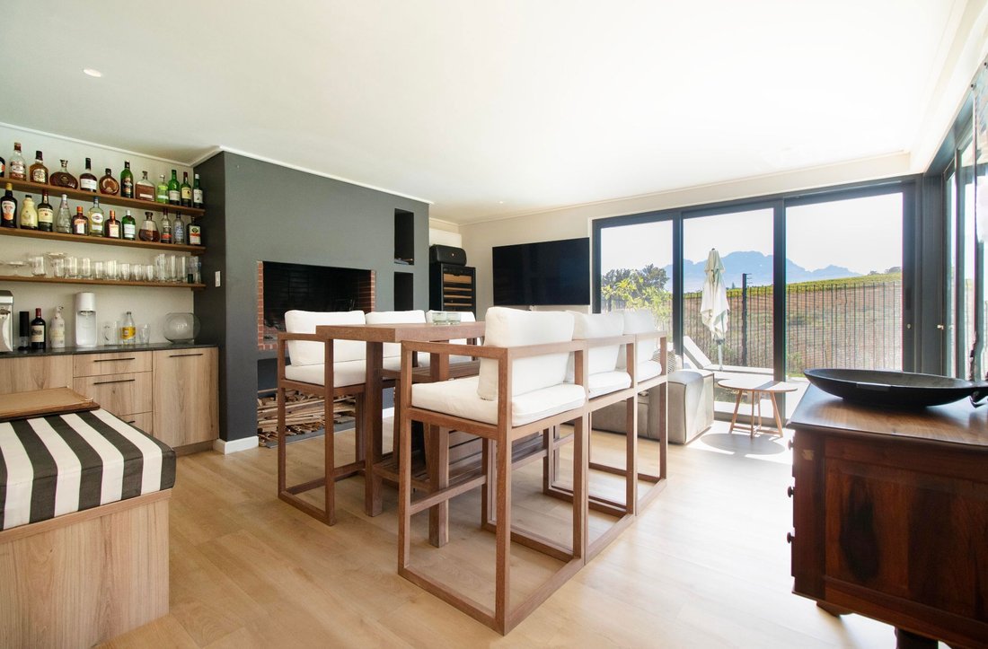 House in Paradyskloof, Western Cape, South Africa 3 - 17722240