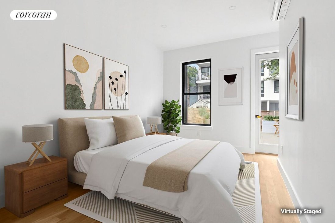House in New York, New York, United States 4 - 17720522