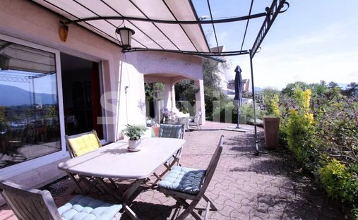 House in Lafin, Aix-les-Bains, France 1