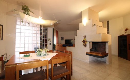House in Vicopisano, Tuscany, Italy 1
