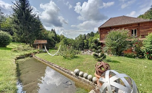 Estate in Aiguebelette-le-Lac, Auvergne-Rhône-Alpes, France 1
