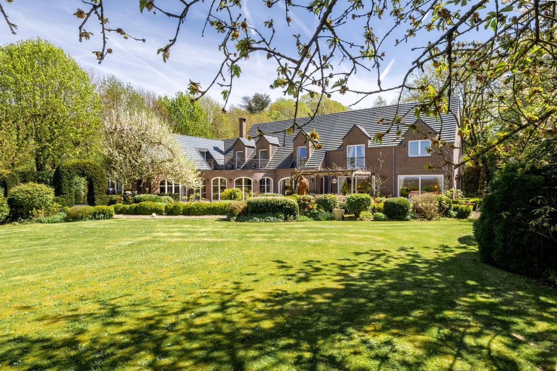 Villa in Lasne, Wallonia, Belgium 2 - 17721170