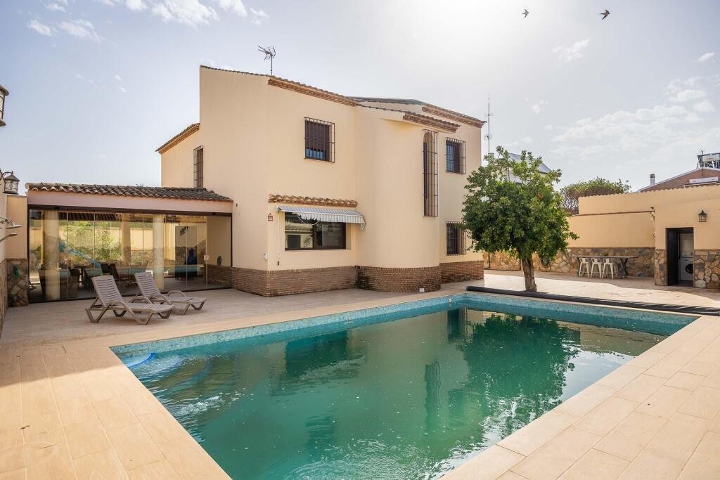 House in Montequinto, Dos Hermanas, Spain 2 - 17698390