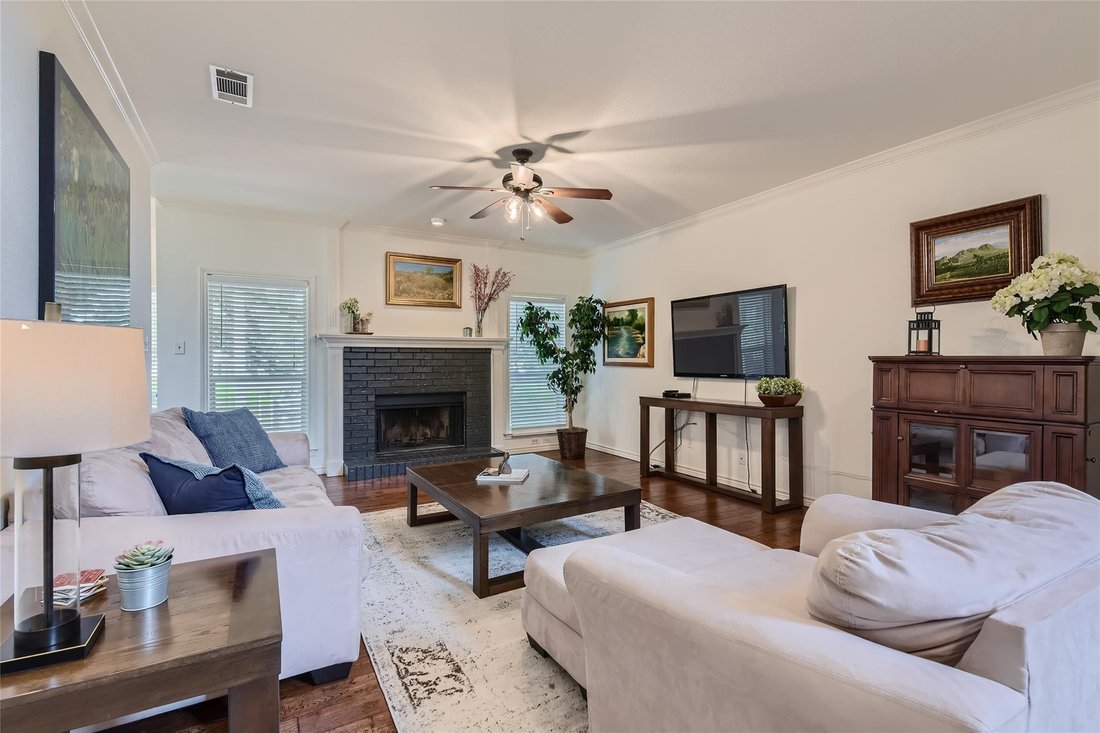 House in The Hills, Texas, United States 3 - 17722489