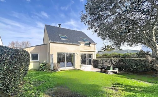 House in Ouest, Quiberon, France 1