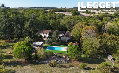 House in Issigeac, Nouvelle-Aquitaine, France 1