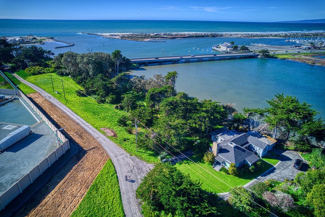 House in Moss Landing, California, United States 1 - 17721500