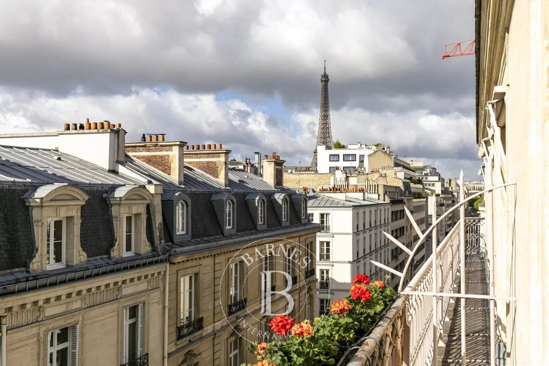 Apartment in Gros Caillou, Paris 7e Arrondissement, Paris 4 - 17720972