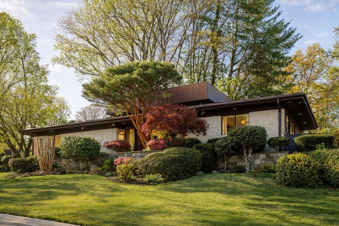 Chevy Chase, Maryland, United States 1 - 17701817