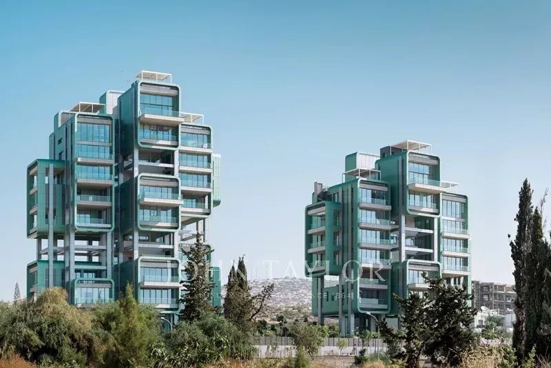 Apartment in Agios Tychon, Limassol, Cyprus 1 - 17720947