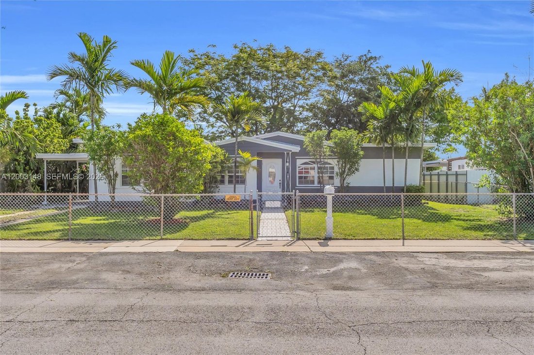 House in Hialeah, Florida, United States 2 - 17722648