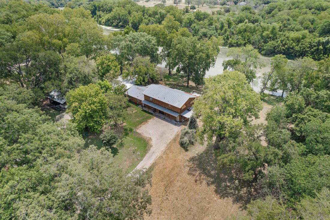 Bastrop, Texas, United States 2 - 17722480