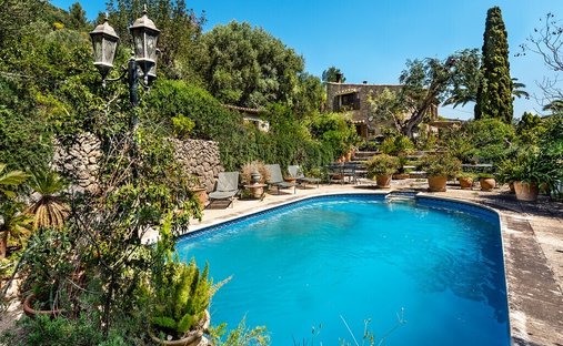 Finca in Mancor de la Vall, Balearic Islands, Spain 1