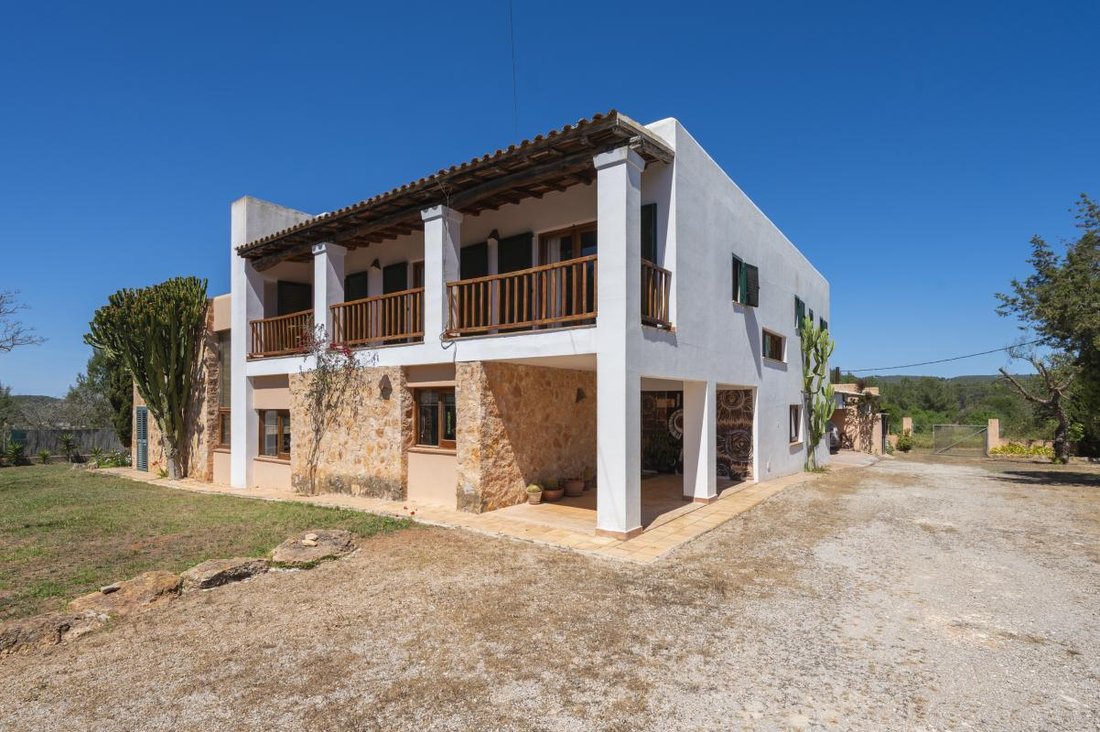 Villa in Sant Antoni de Portmany, Balearic Islands, Spain 1 - 17698190
