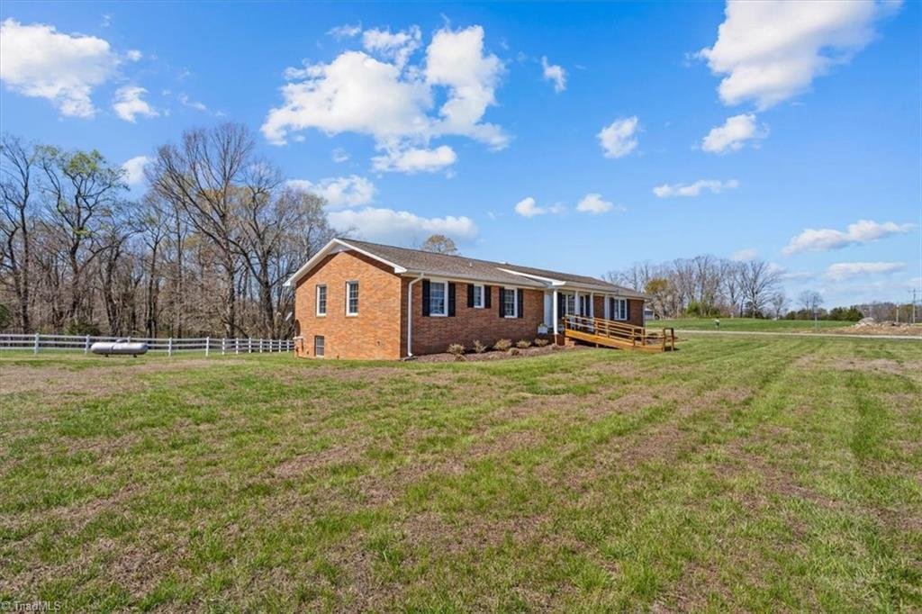 House in Gibsonville, North Carolina, United States 4 - 17722213