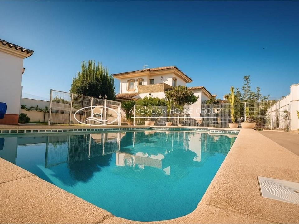 Chalet in Chiclana de la Frontera, Andalusia, Spain 1 - 16561922