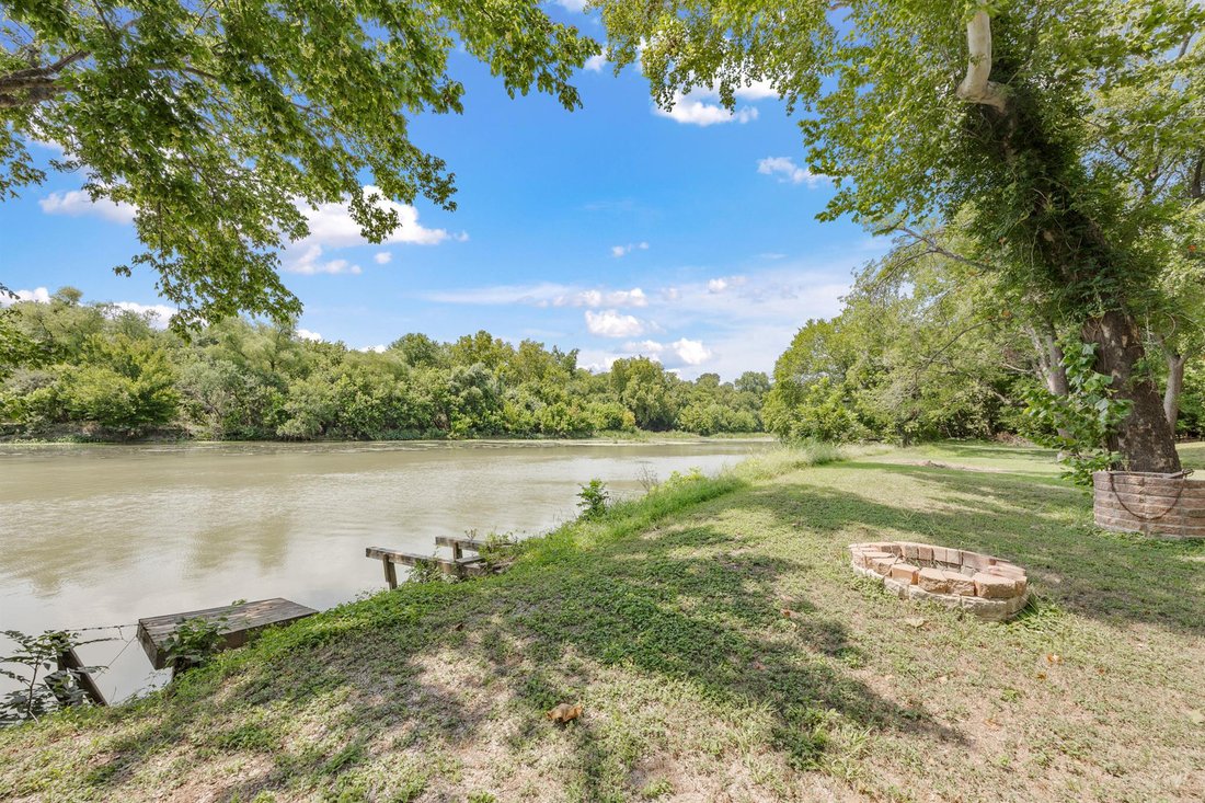 Bastrop, Texas, United States 3 - 17722480