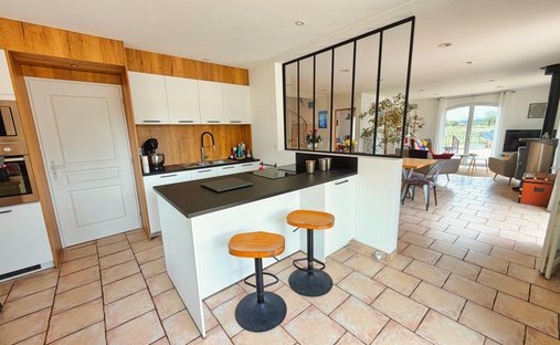 Maison à Montfort-sur-Argens, Provence-Alpes-Côte d'Azur, France 1