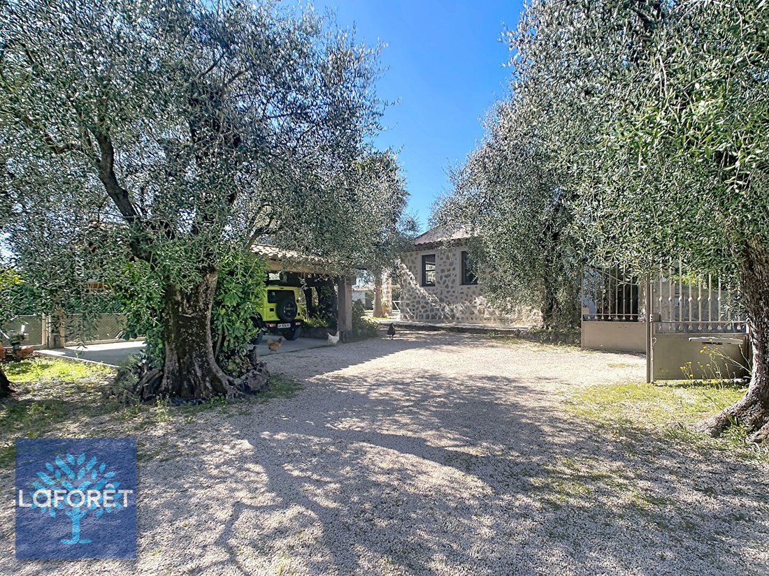 Villa in Grasse, Provence-Alpes-Côte d'Azur, France 4 - 17721104