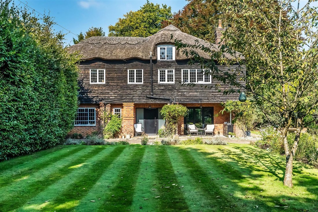 Maison à Hawks Hill, Fetcham, Angleterre 1 - 17720028