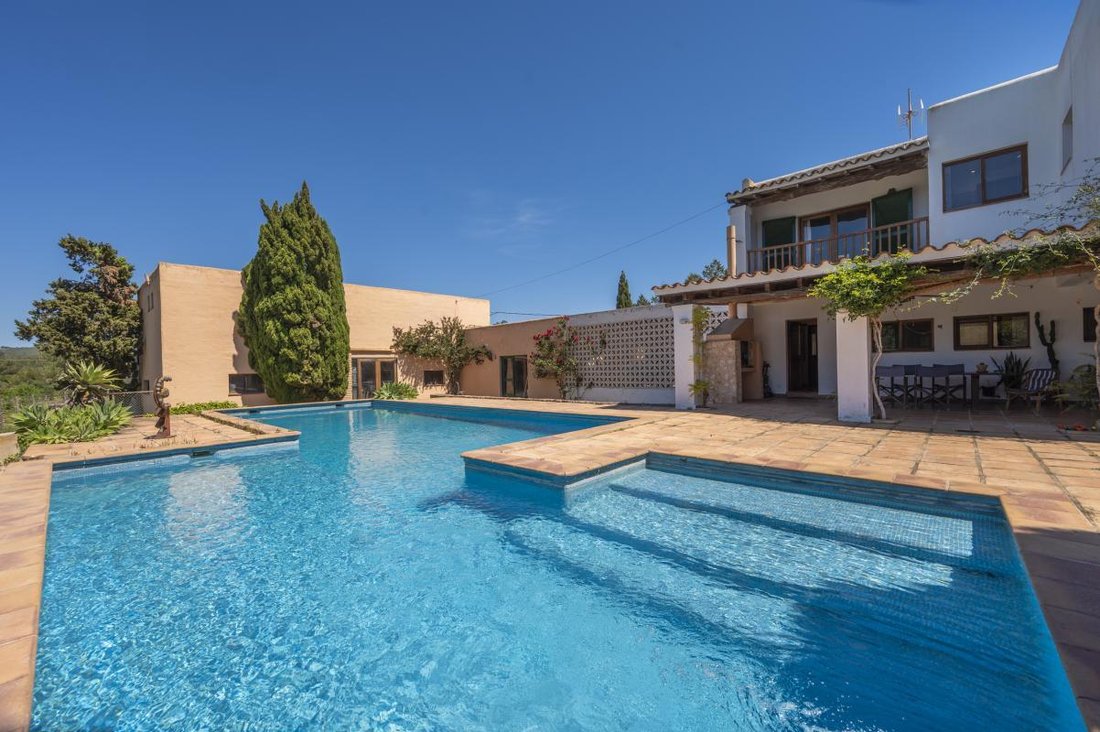 Villa in Sant Antoni de Portmany, Balearic Islands, Spain 2 - 17698190