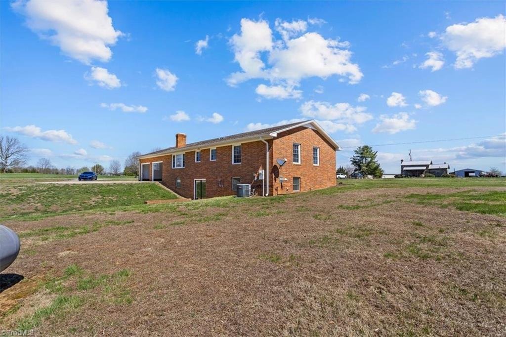 House in Gibsonville, North Carolina, United States 5 - 17722213