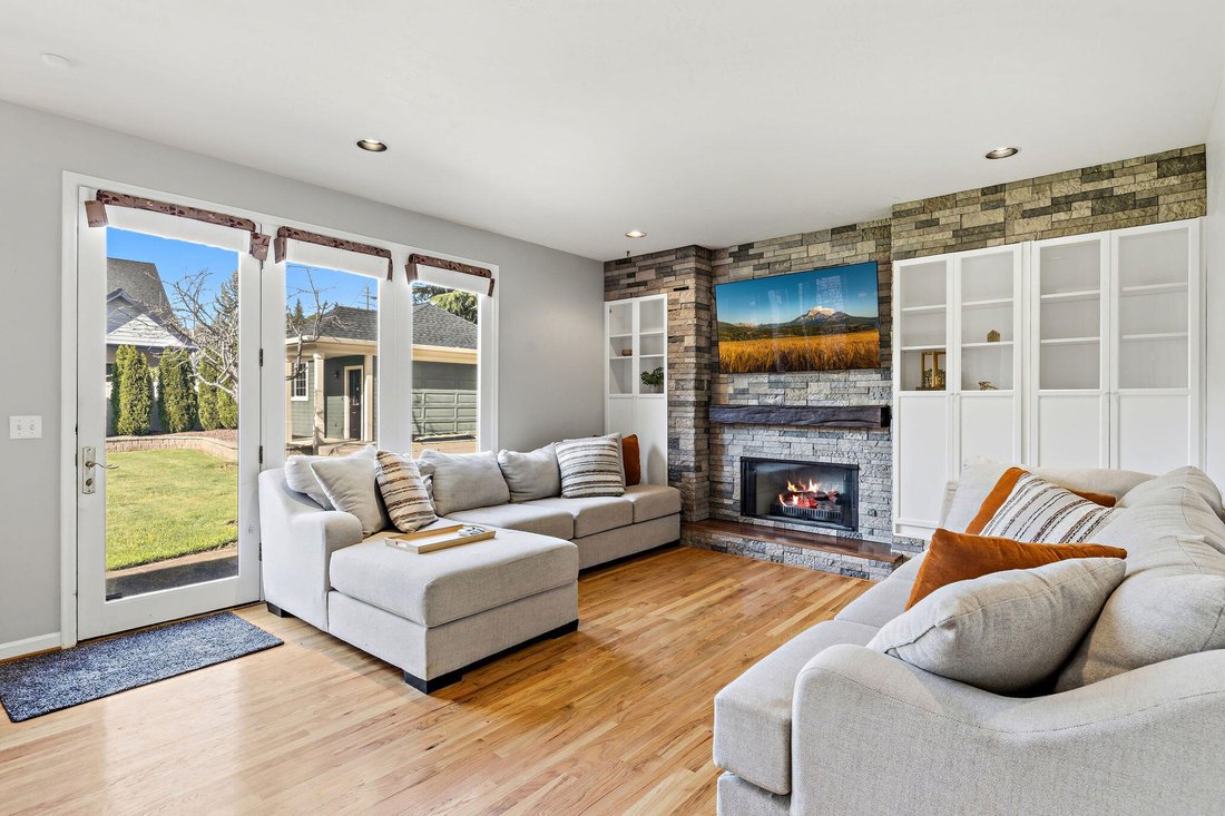 House in Medford, Oregon, United States 2 - 16787625