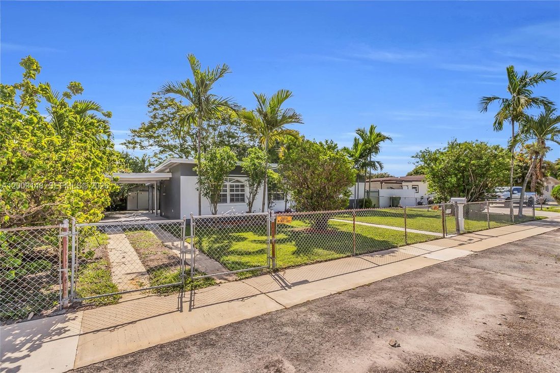 House in Hialeah, Florida, United States 4 - 17722648