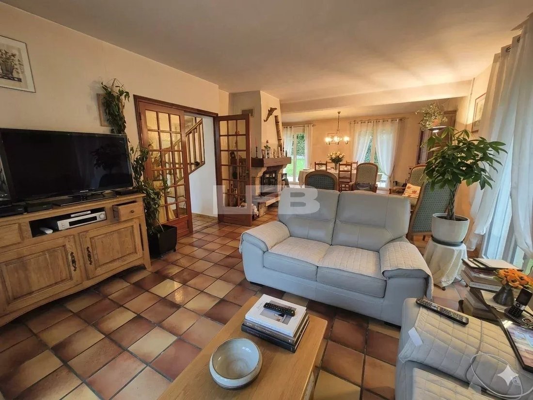 House in Est, Lamorlaye, France 3 - 17721231
