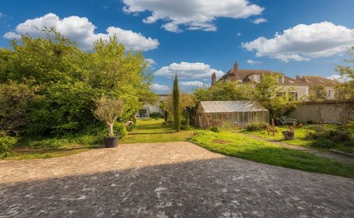 House in Moret-Loing-et-Orvanne, Ile-de-France, France 1