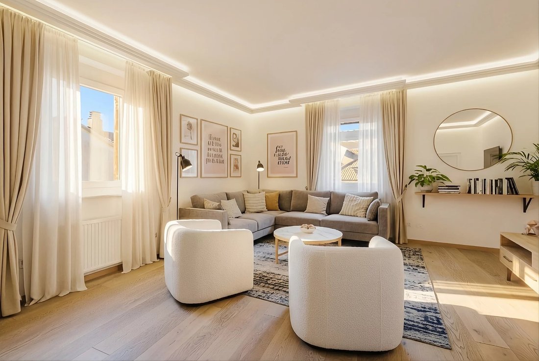 5 Room Apartment With Lake And Cathedral Views