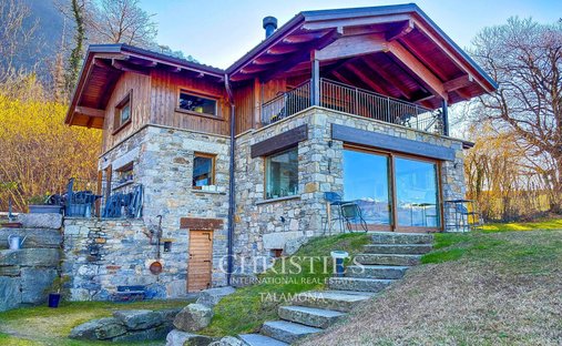 Villa in Castelveccana, Lombardei, Italien 1