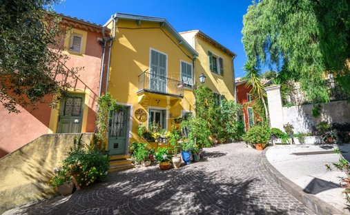 House in Le Port, Villefranche-sur-Mer, France 1