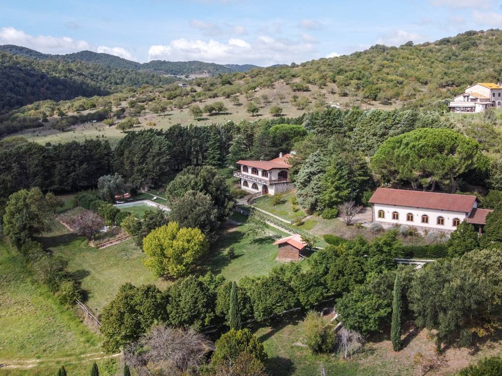 Villa in Allumiere, Lazio, Italy 1 - 16571573