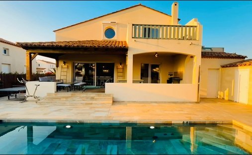 House in Saint-Cyprien, Occitania, France 1