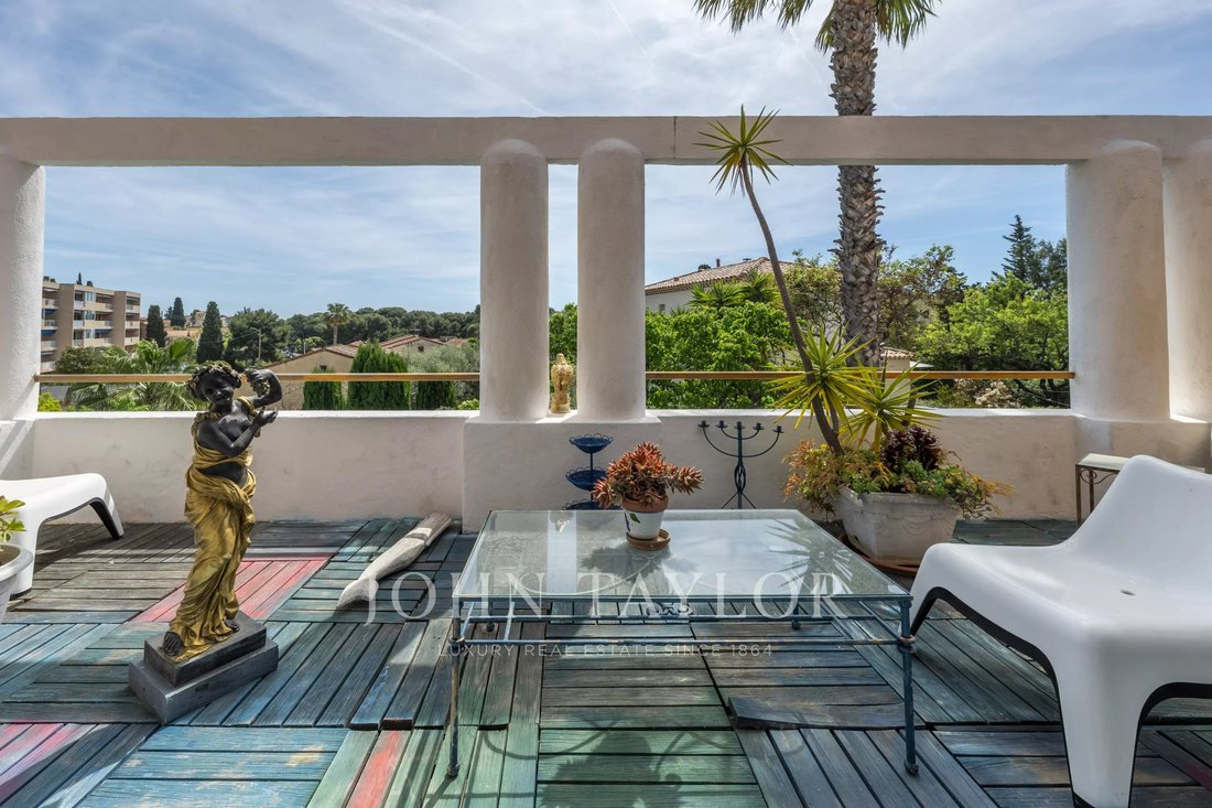 Villa in Bandol, Provence-Alpes-Côte d'Azur, France 2 - 17723509