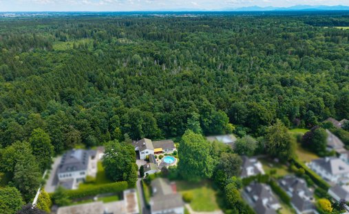 Land in Grünwald, Deutschland 1