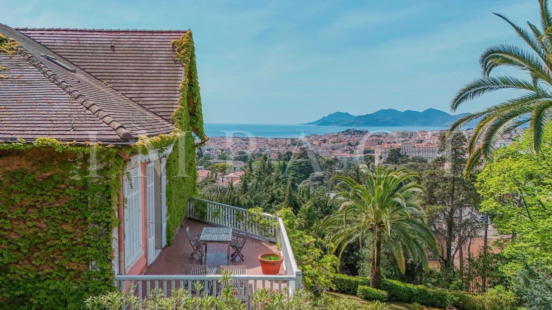 Villa in Cannes, Provence-Alpes-Côte d'Azur, France 2 - 17721199