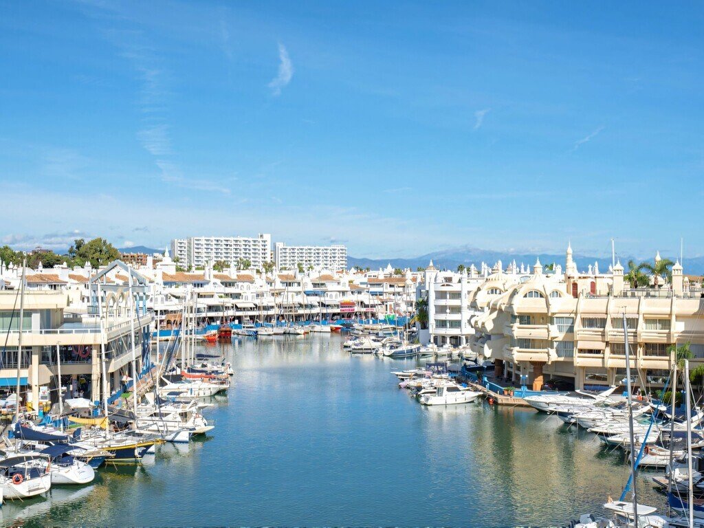 Apartment in Benalmadena, Andalusia, Spain 1 - 17723350