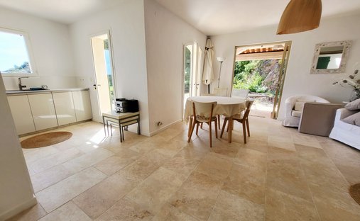Villa à Cavalaire-sur-Mer, Provence-Alpes-Côte d'Azur, France 1